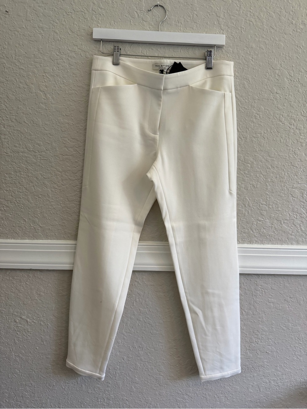Halston Heritage Off White Tailored Ponte Pants - Size 6